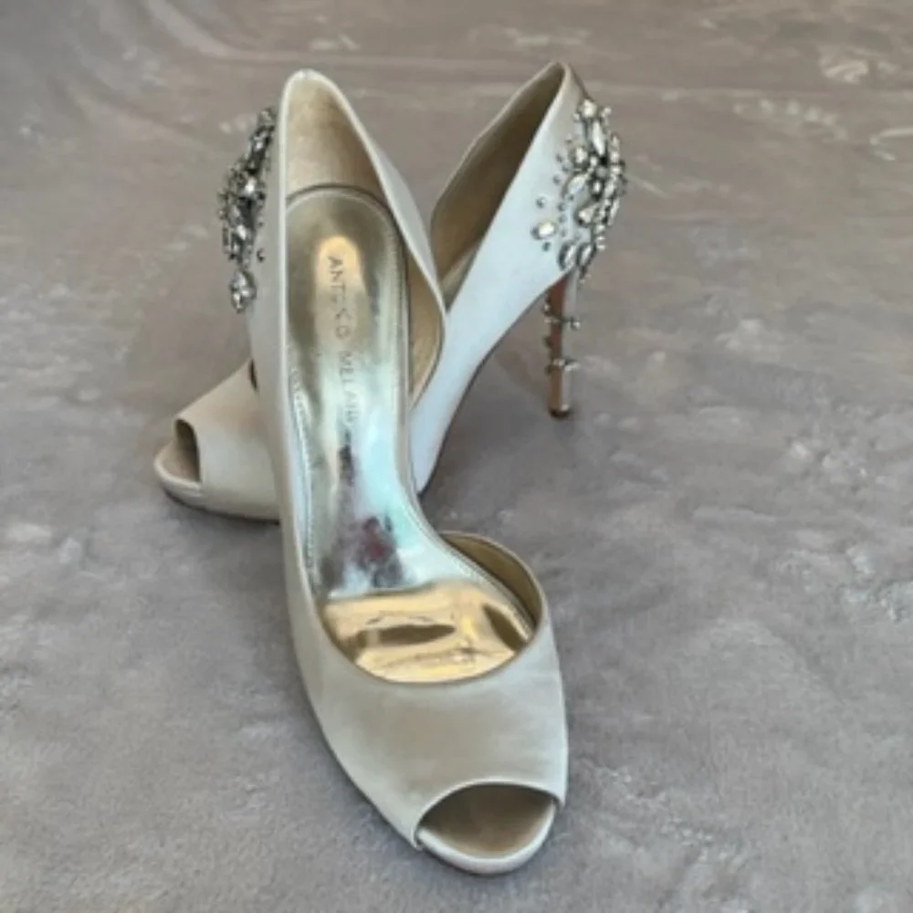 Antonio Melani Women's HIgh Heels Silver with Stones 9
